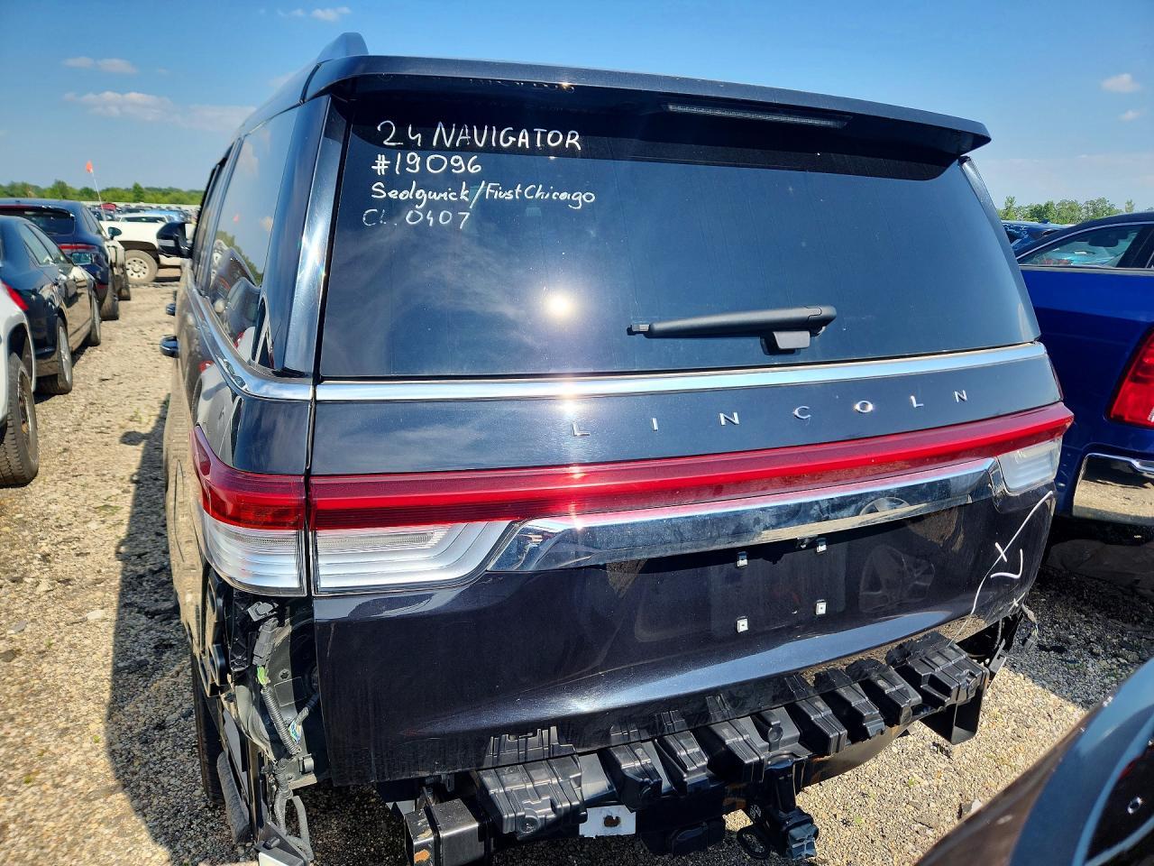 2024 Lincoln Navigator L - Image 6
