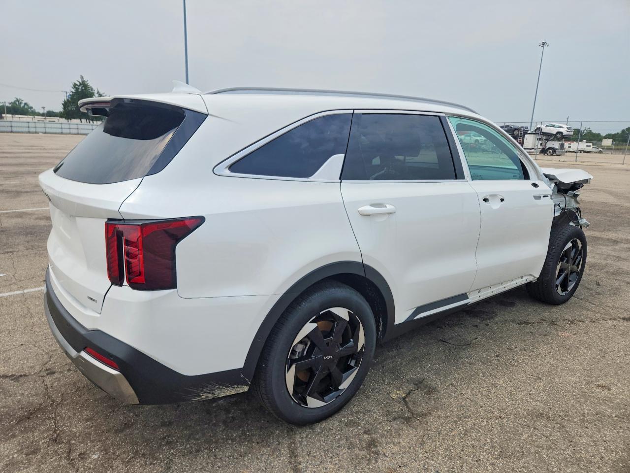2025 Kia Sorento Sxp - Image 3