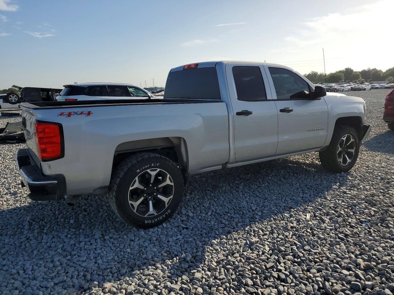 2017 Chevrolet Silverado K1500 Custom - Image 3