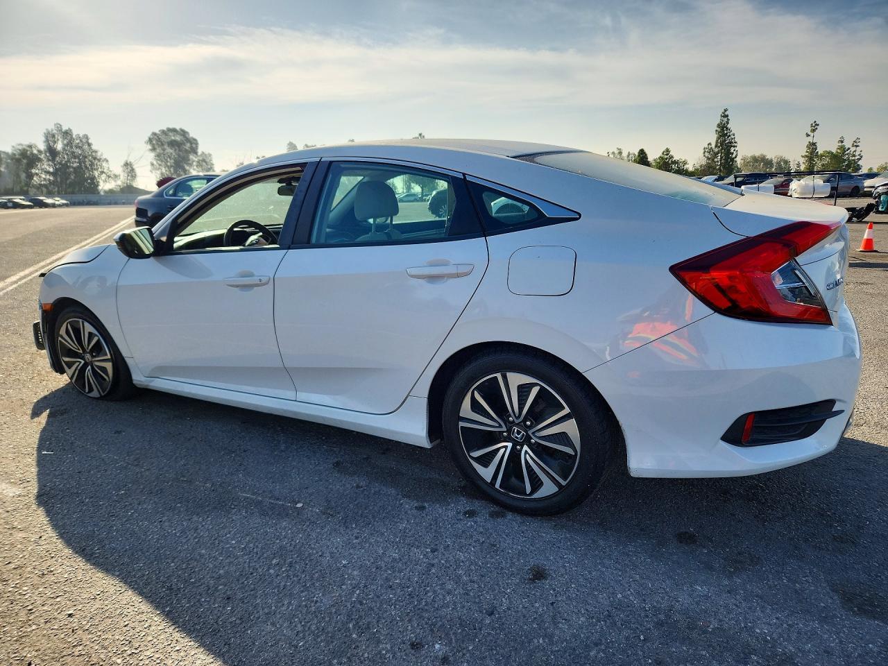 2019 Honda Civic Lx - Фото 2