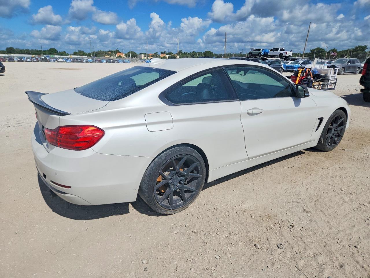 2017 BMW 440I - Фото 3
