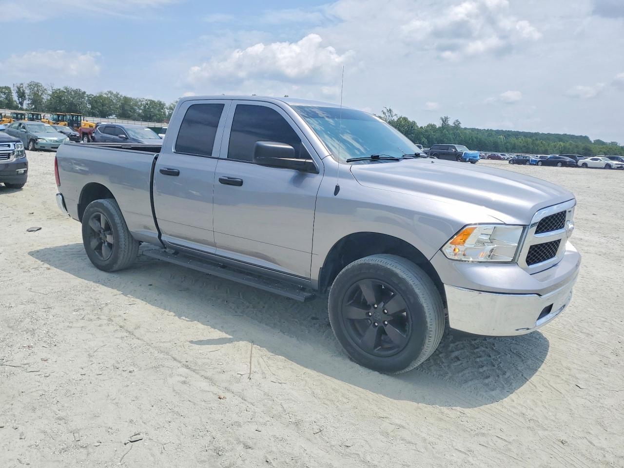 2024 Ram 1500 Classic Slt - Фото 4