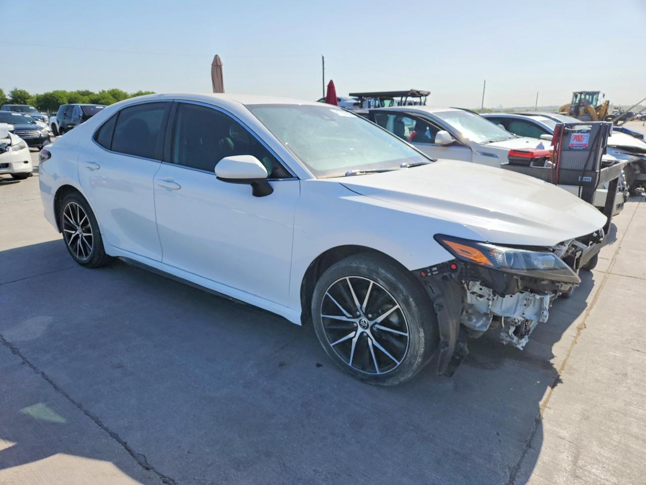 2021 Toyota Camry Se - Image 4
