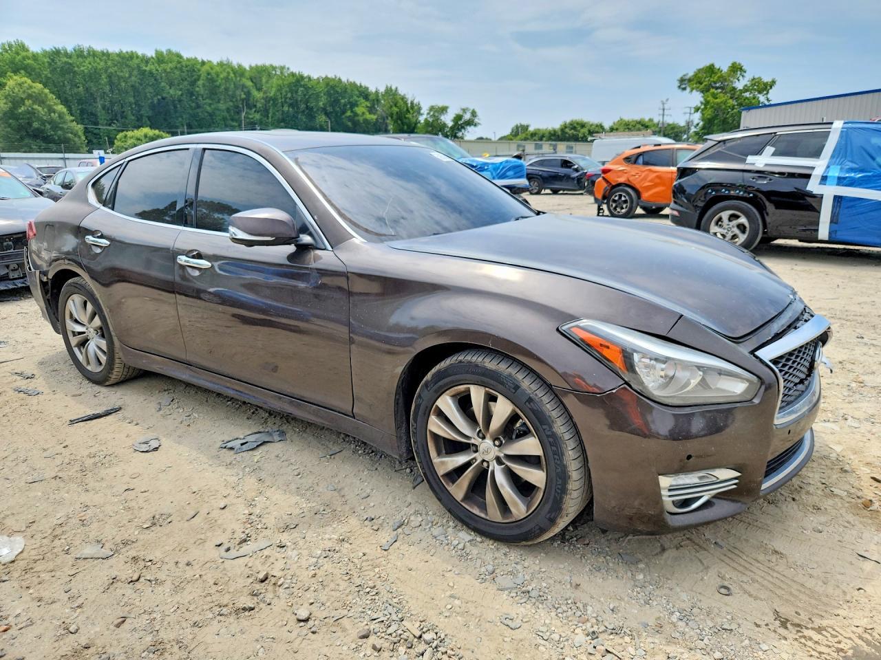 2015 Infiniti Q70 3.7 - Фото 4