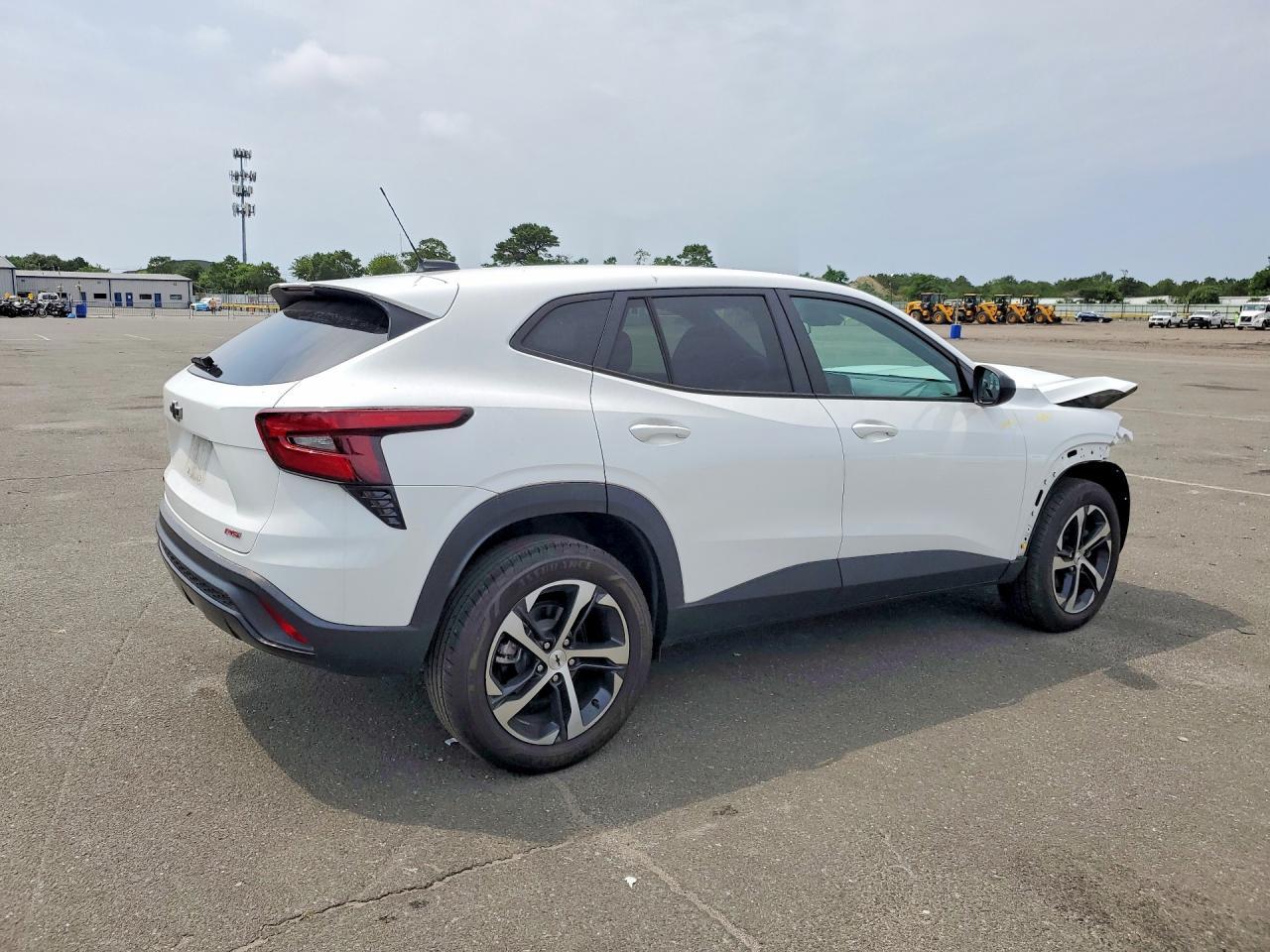 2024 Chevrolet Trax 1Rs - Фото 3