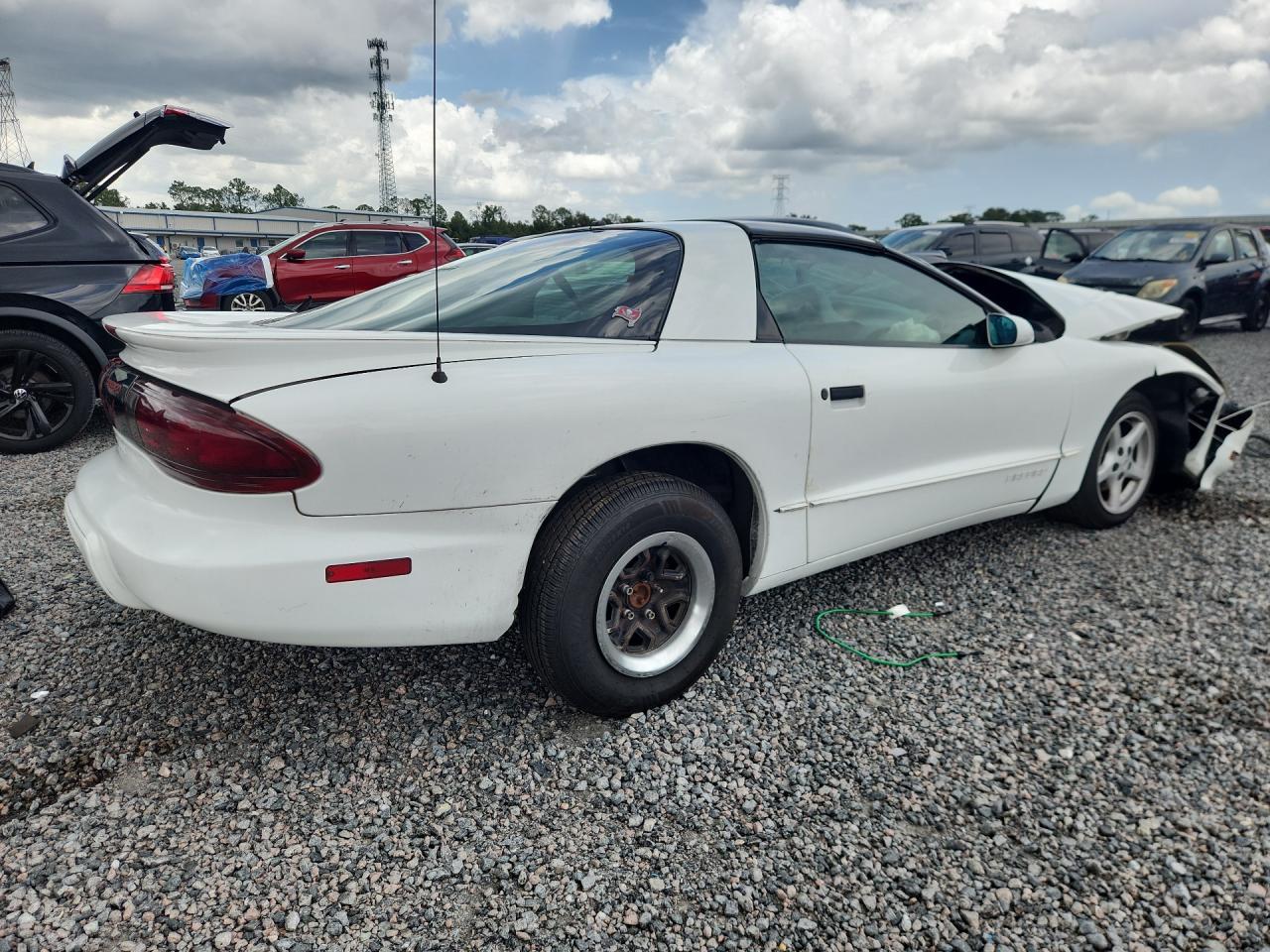 1997 Pontiac Firebird - Фото 3