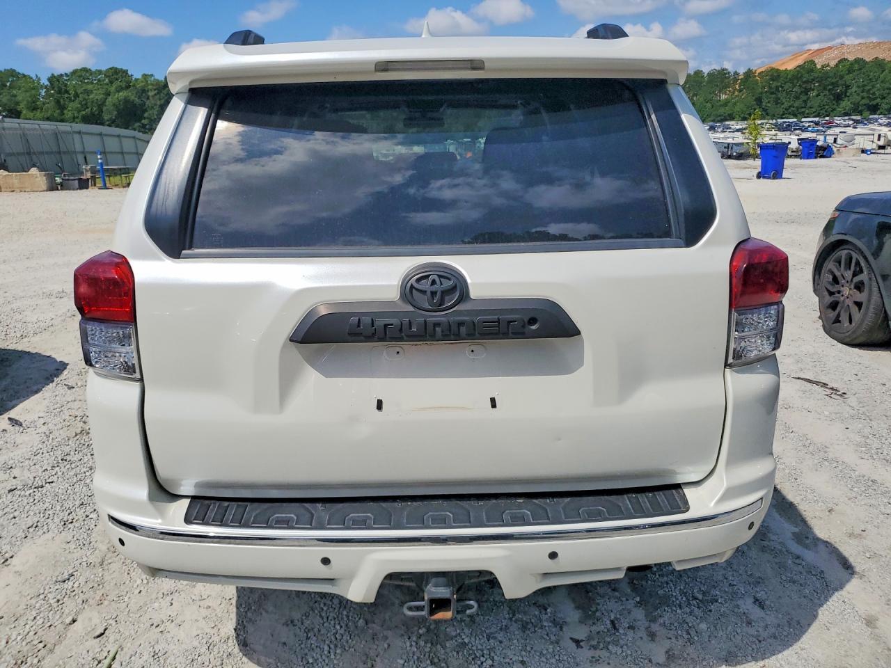 2011 Toyota 4Runner Sr5 - Image 6