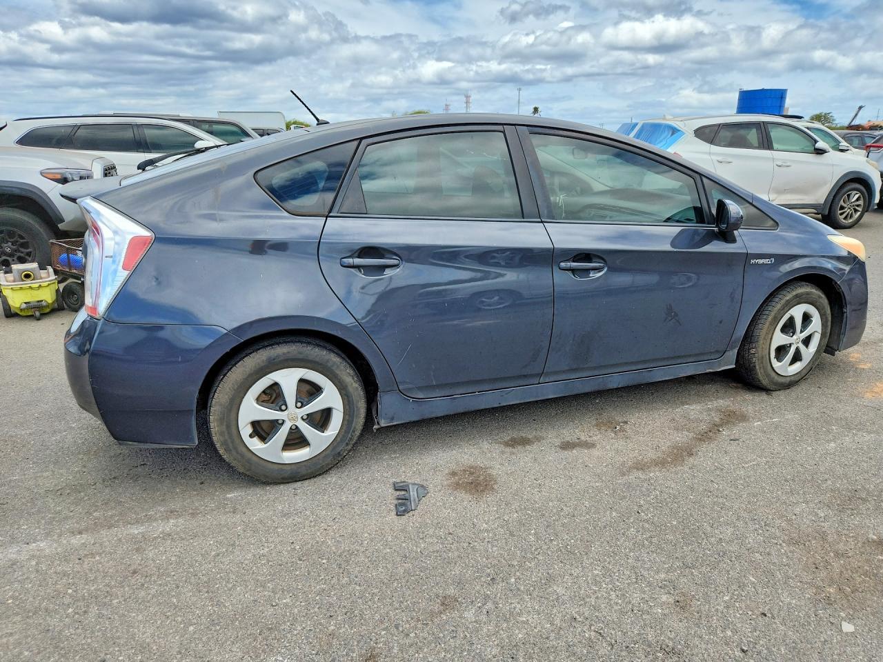 2013 Toyota Prius One - Image 3