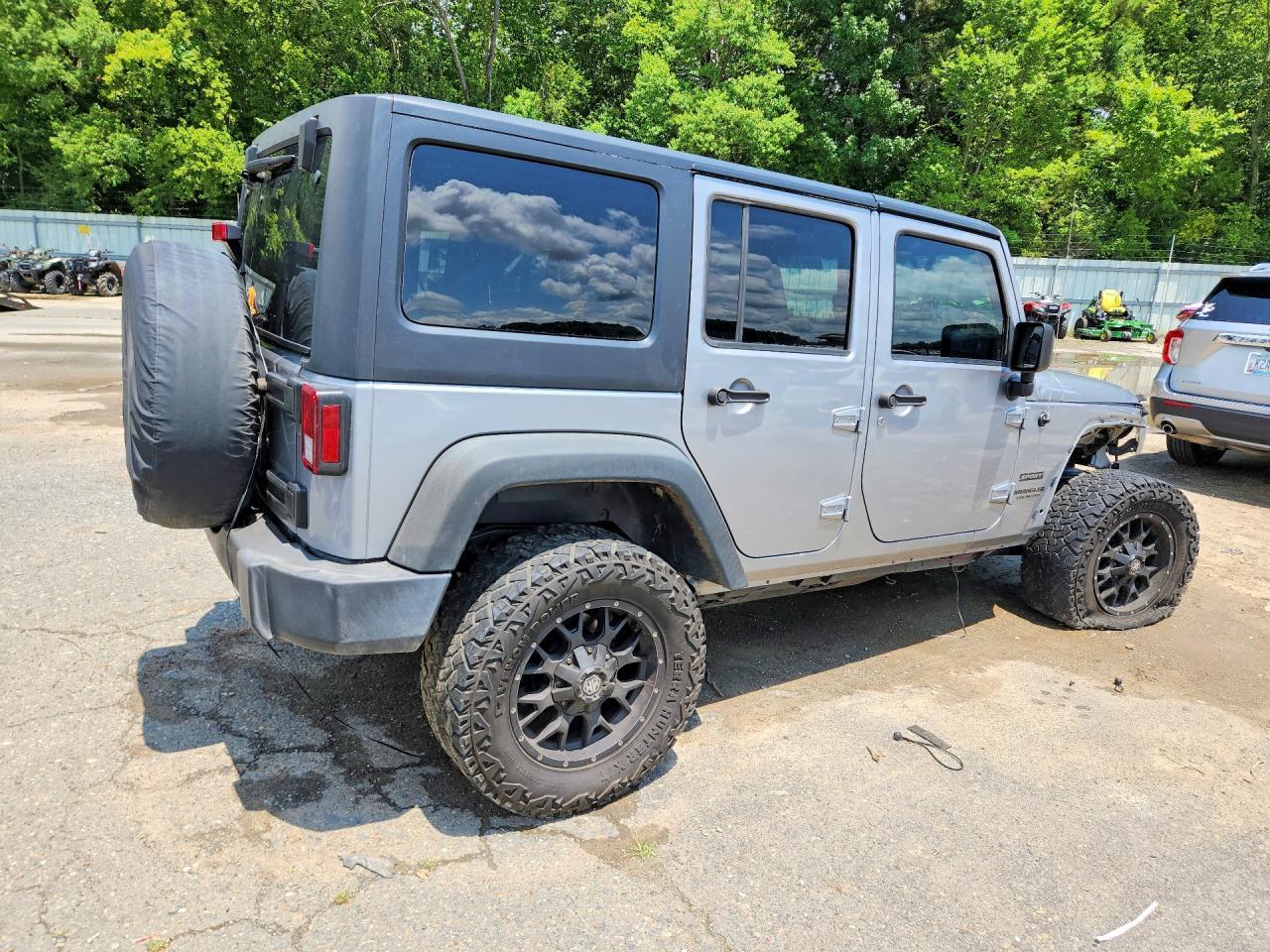 2017 Jeep Wrangler Unlimited Sport - Image 3