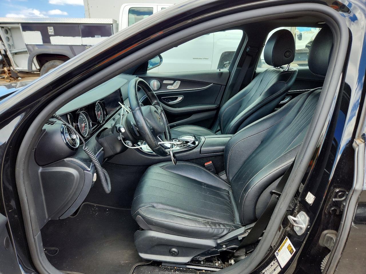 2017 Mercedes-Benz E 300 - Фото 7