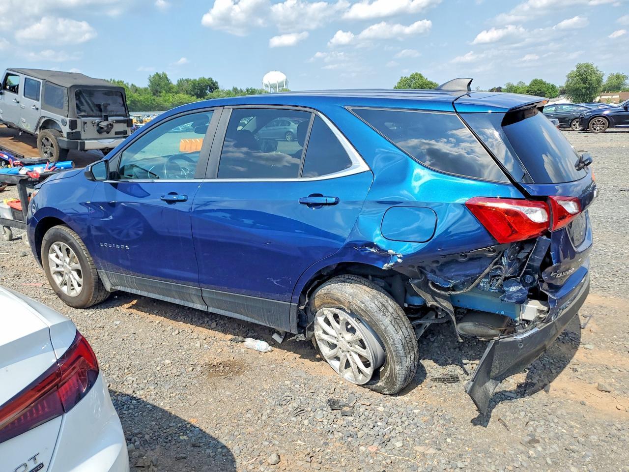 2021 Chevrolet Equinox Lt - Image 2