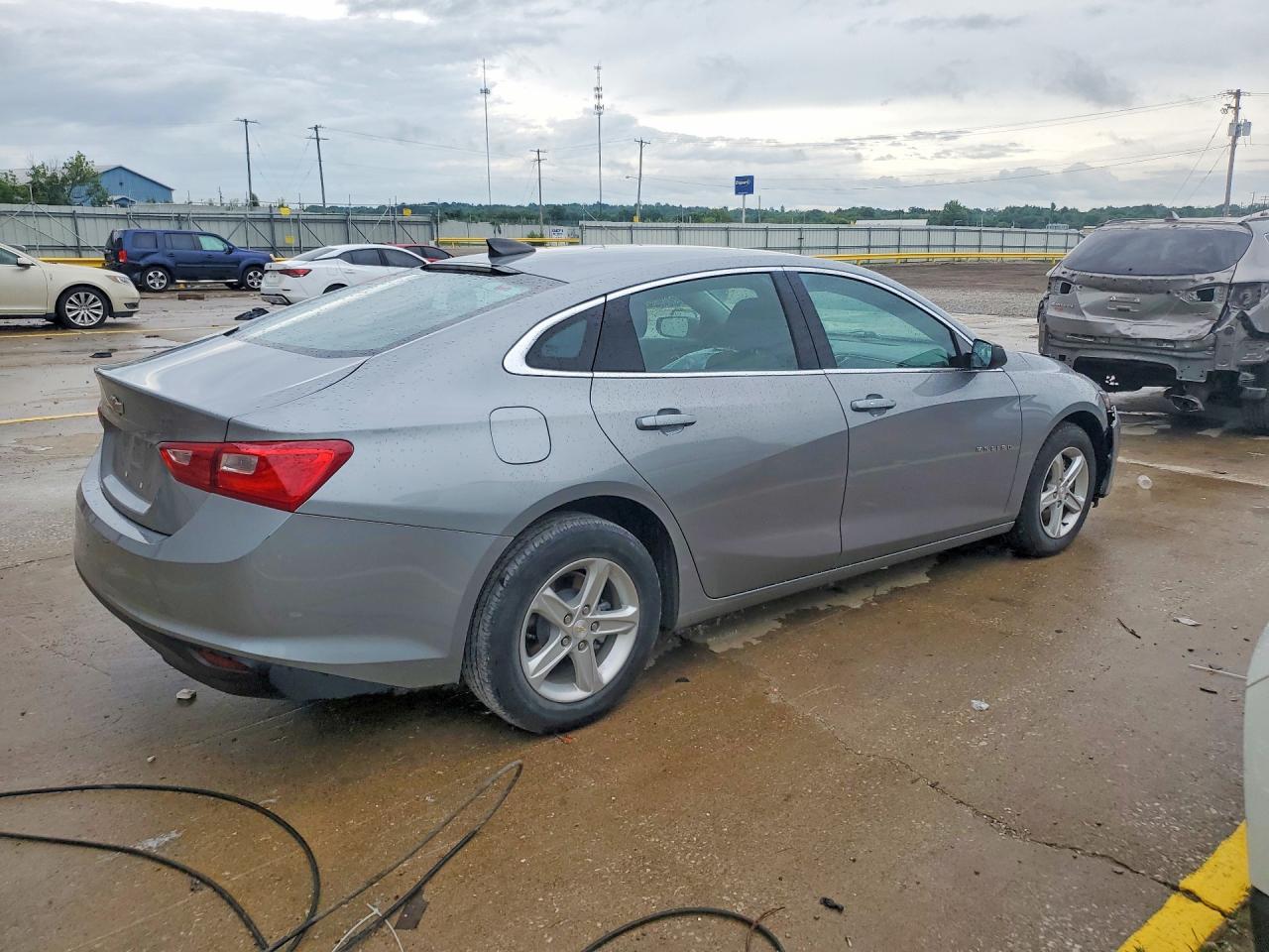 2024 Chevrolet Malibu Ls - Фото 3