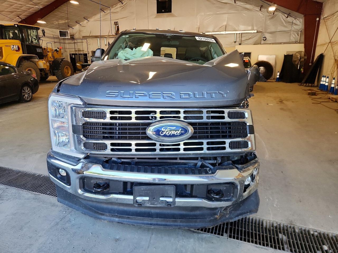 2024 Ford F250 Super Duty - Фото 5