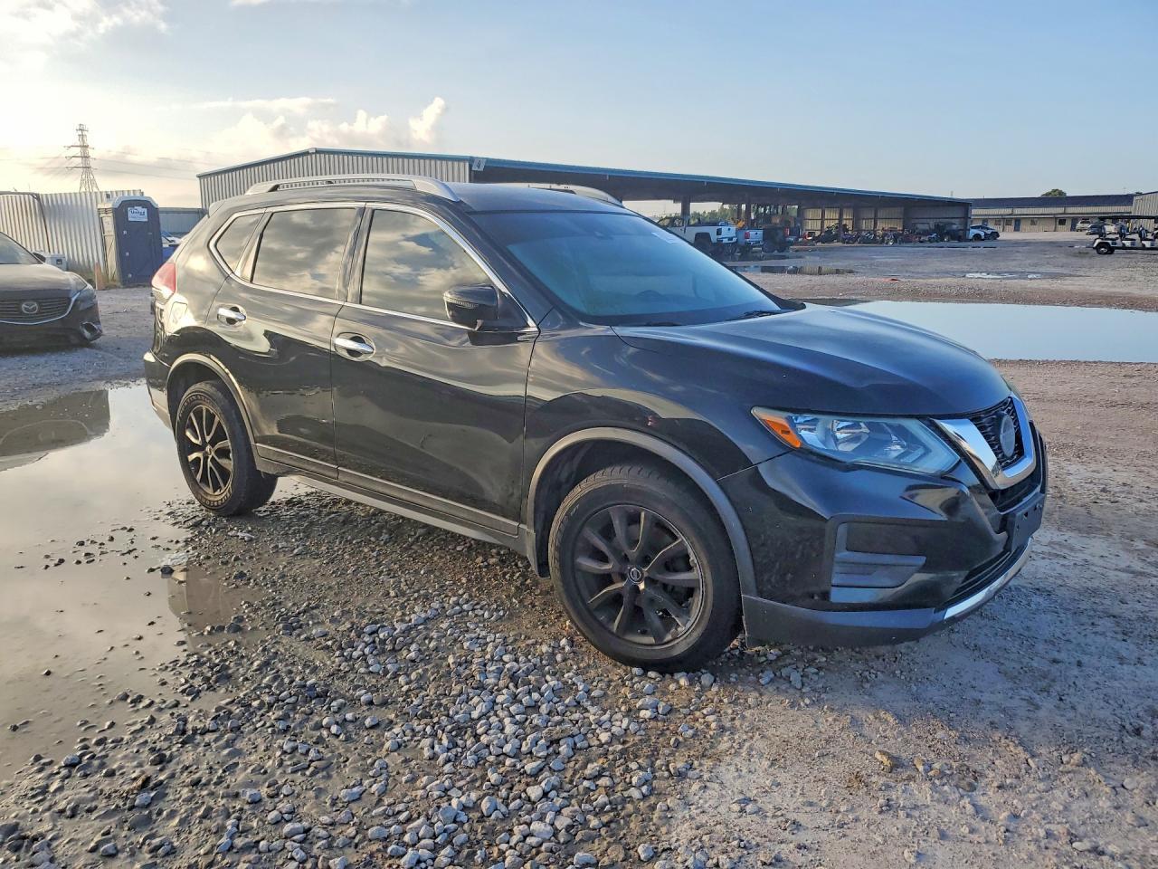 2019 Nissan Rogue S - Фото 4