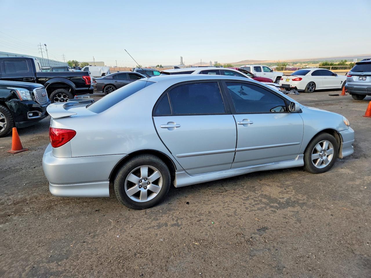 2005 Toyota Corolla S - Фото 3