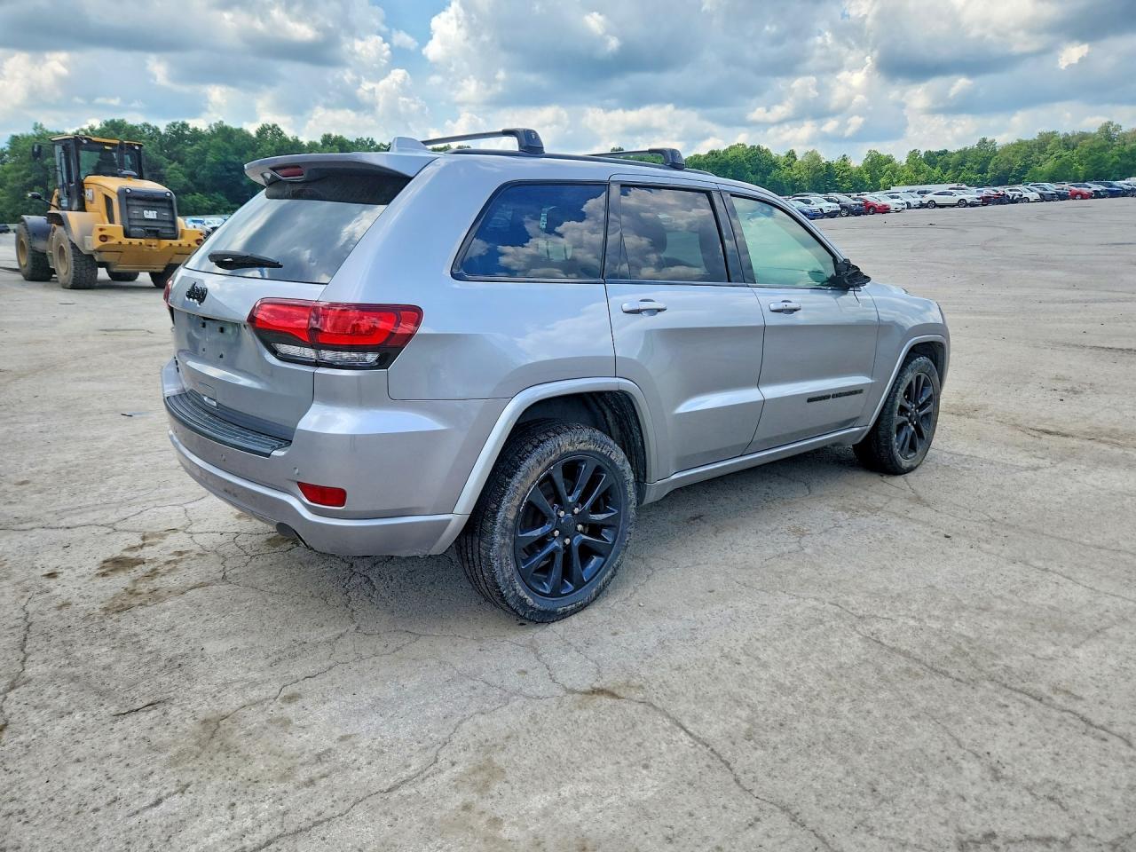 2020 Jeep Grand Cherokee Laredo - Фото 3
