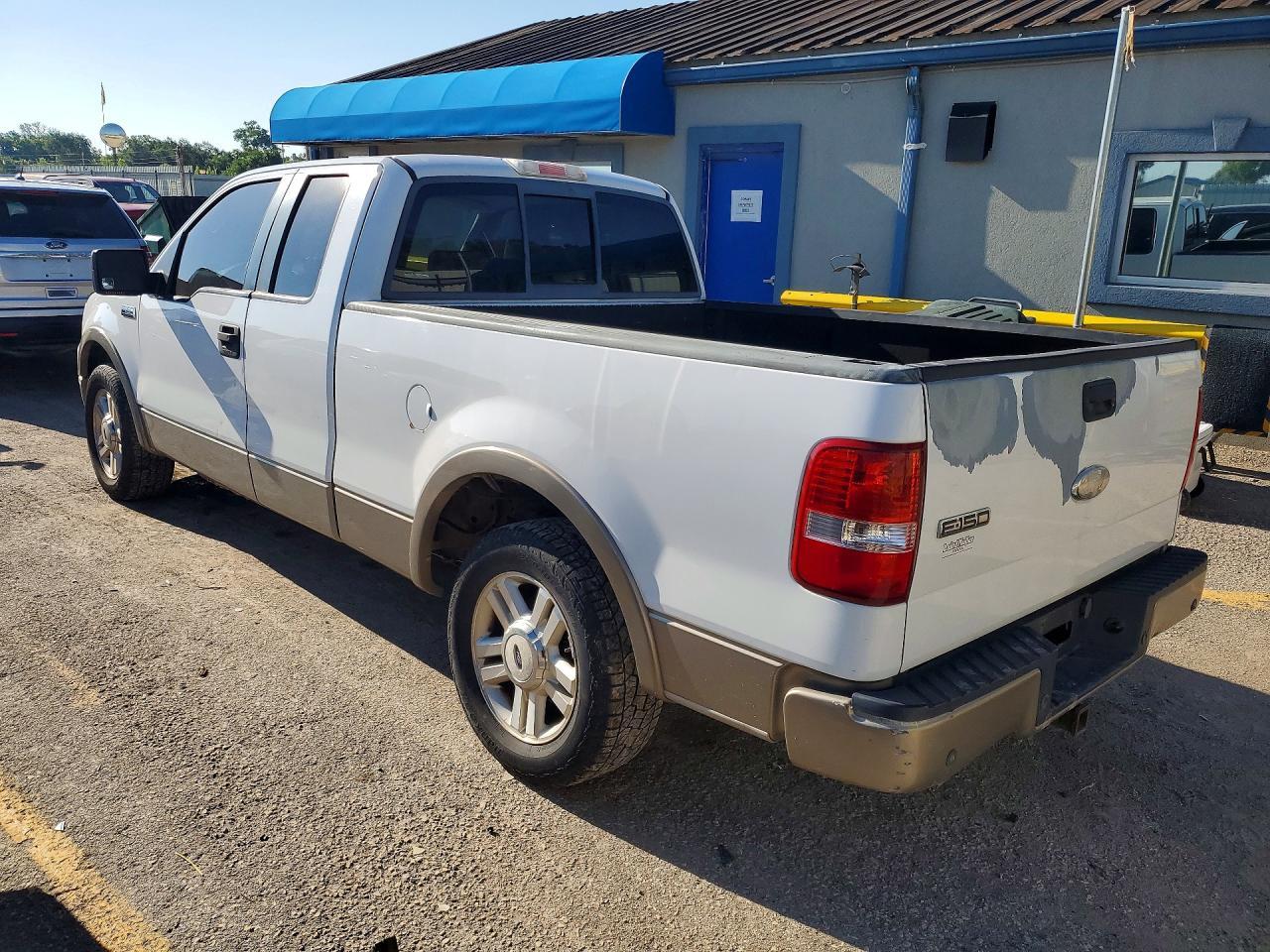 2004 Ford F150 - Image 2