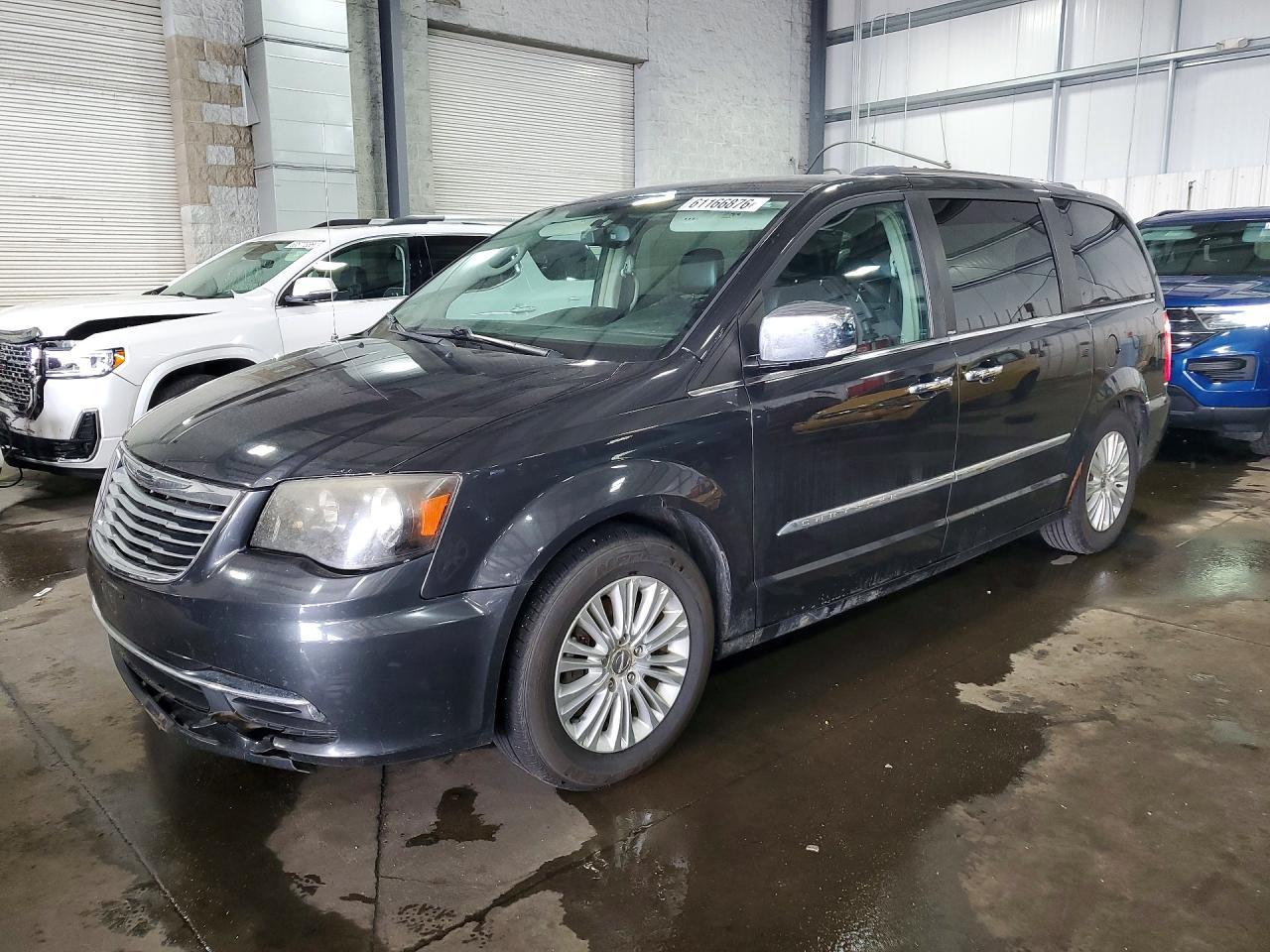 2012 Chrysler Town & Country Limited