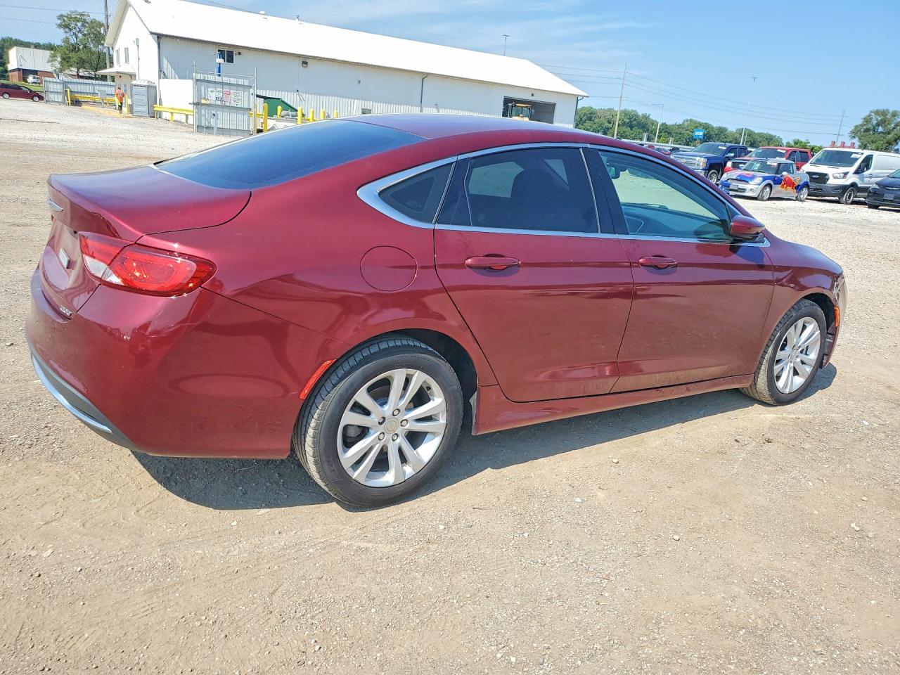 2015 Chrysler 200 Limited - Image 3