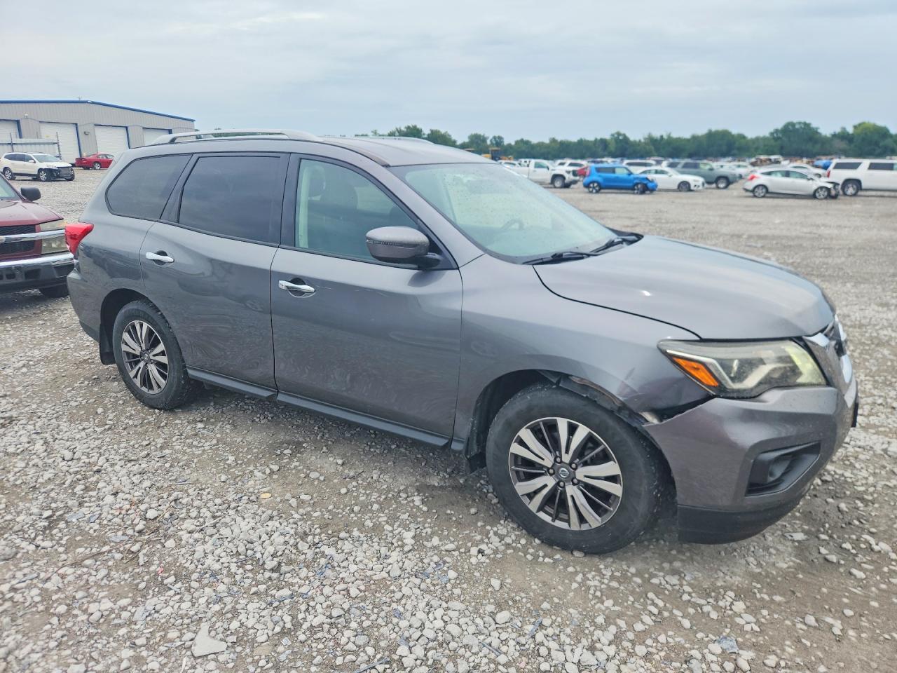 2019 Nissan Pathfinder Sv - Image 4