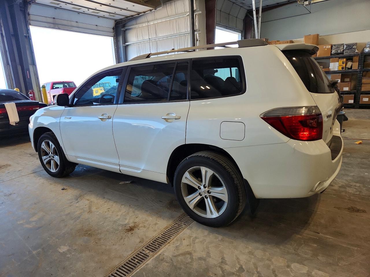 2009 Toyota Highlander Sport - Фото 2