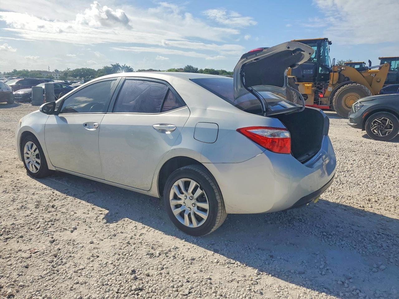 2014 Toyota Corolla Le - Фото 2