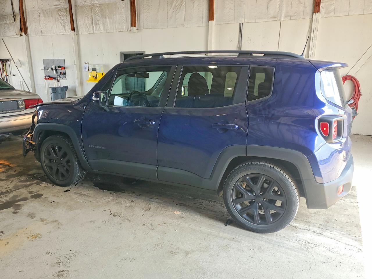 2019 Jeep Renegade Latitude - Фото 2