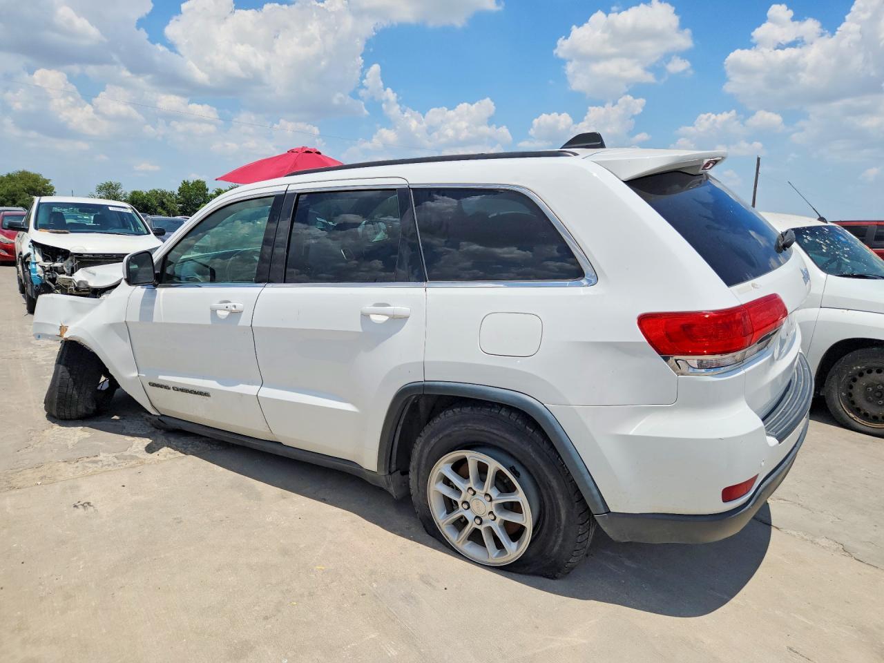 2018 Jeep Grand Cherokee Laredo - Image 2