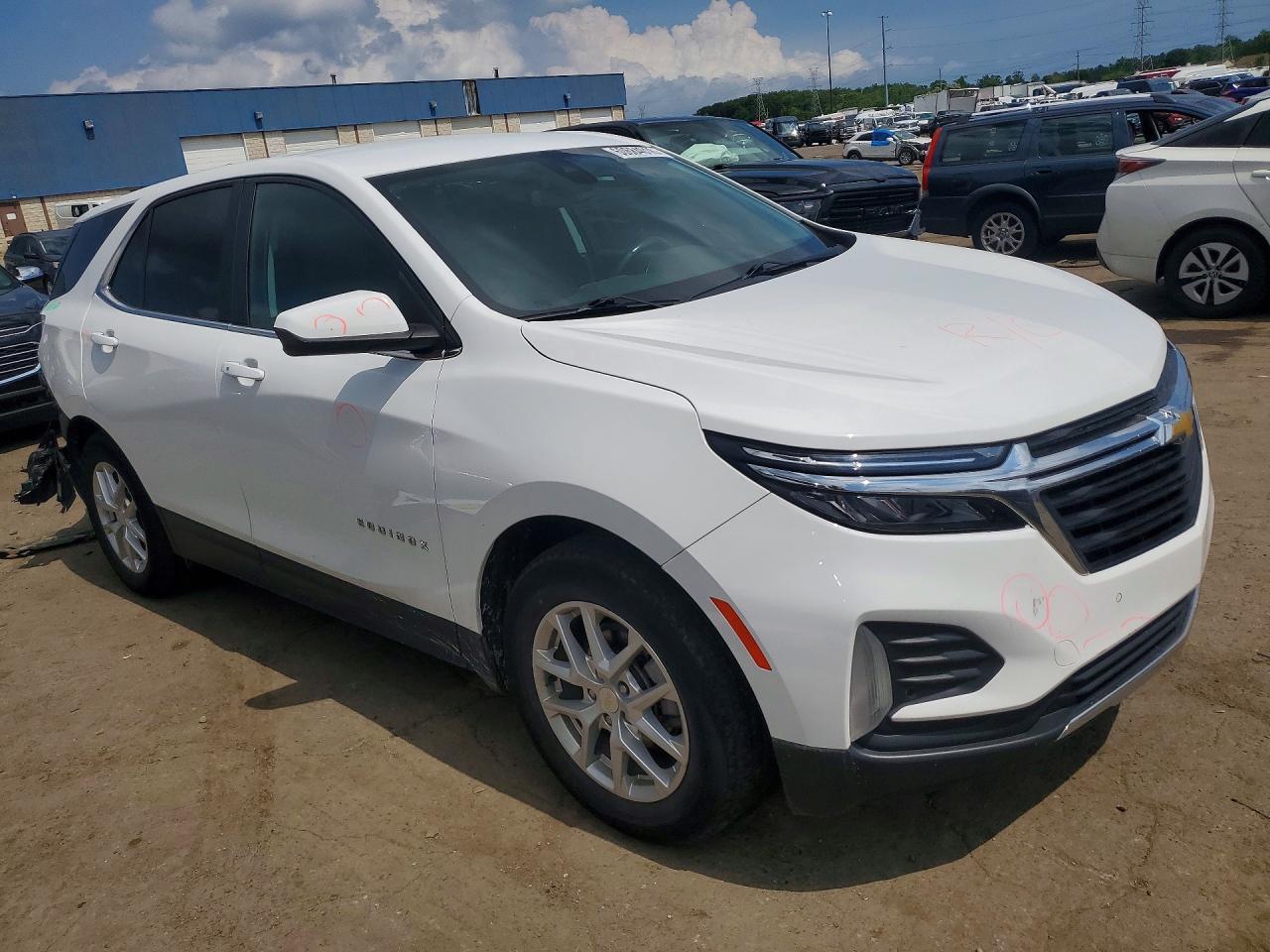 2022 Chevrolet Equinox Lt - Image 4