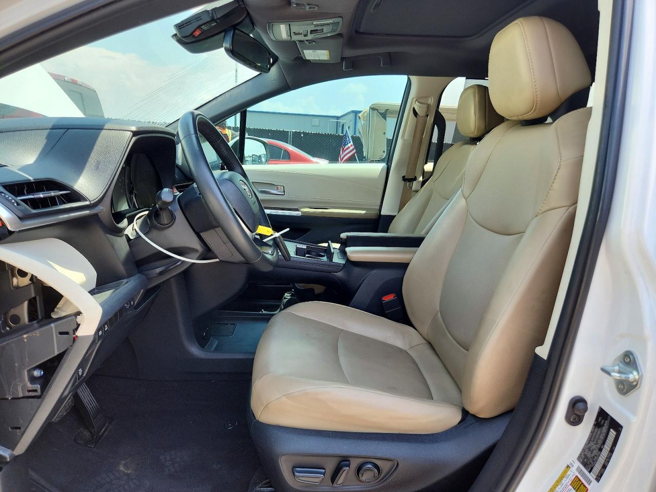 2022 Toyota Sienna Xle - Фото 7