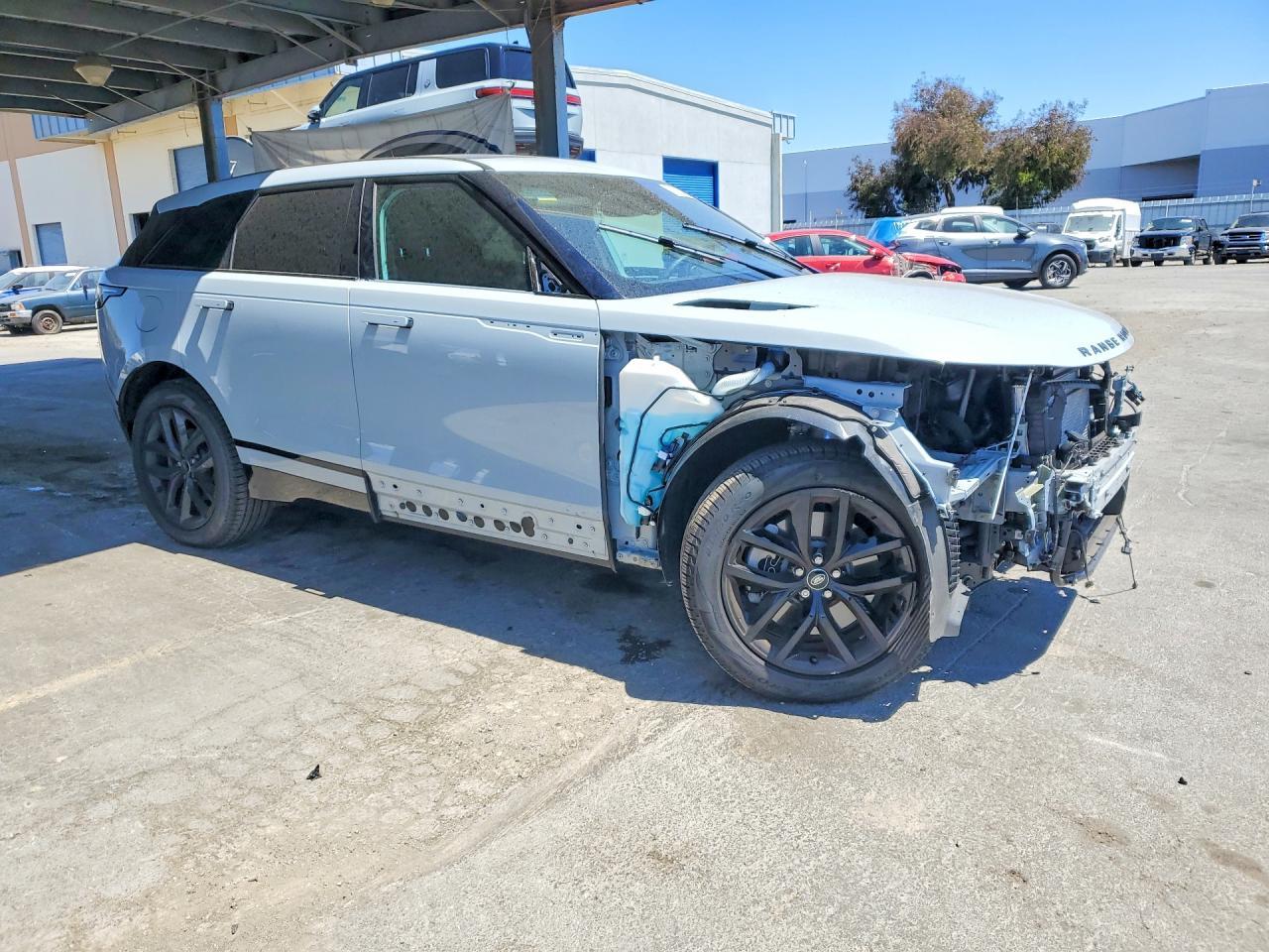 2026 Land Rover Range Rover Velar Dynamic Se - Image 4