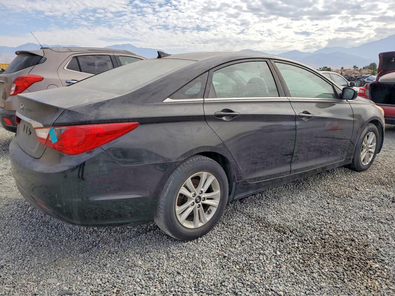2013 Hyundai Sonata Gls - Image 3