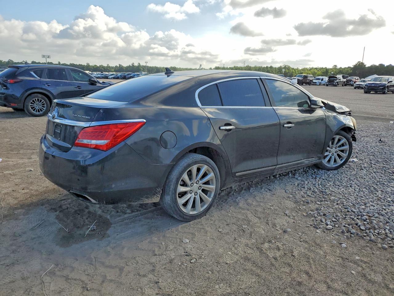 2014 Buick Lacrosse - Image 3