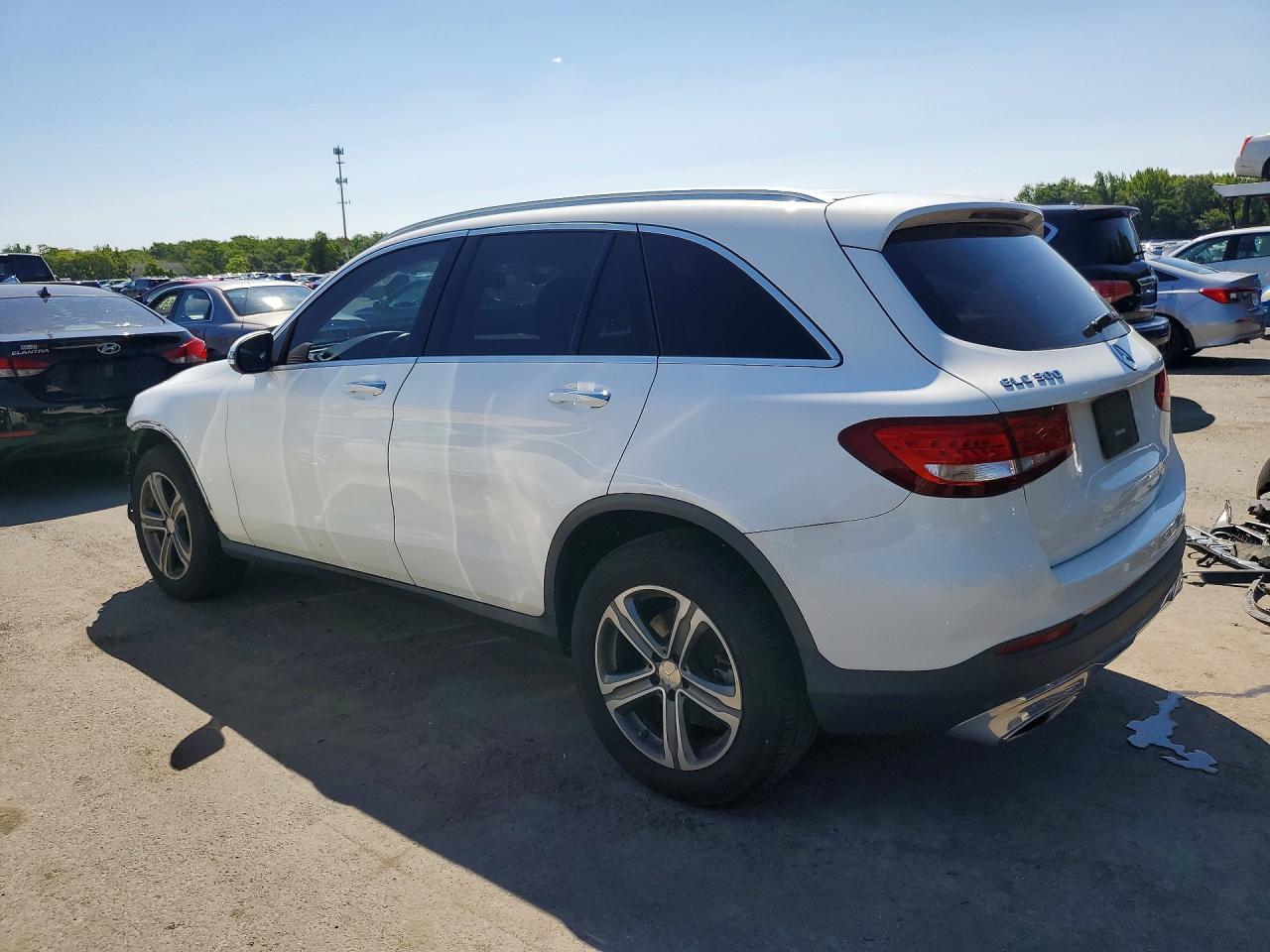 2017 Mercedes-Benz Glc 300 - Image 2