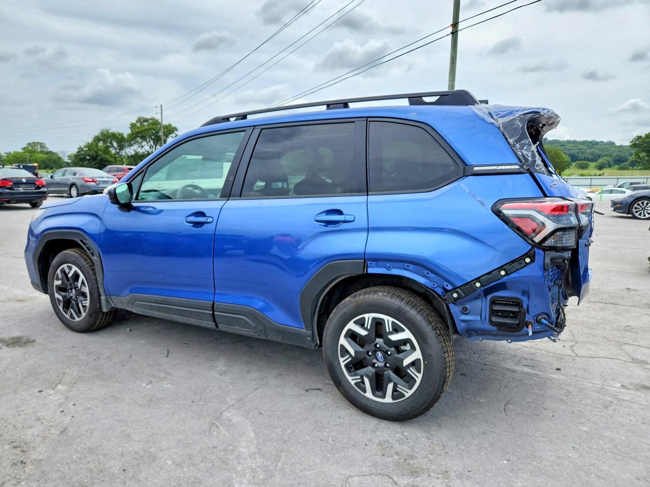 2026 Subaru Forester Premium - Фото 2