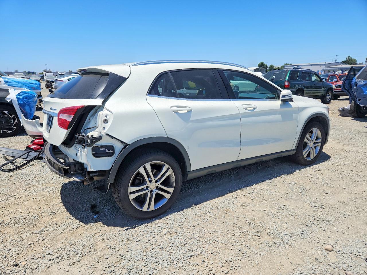 2017 Mercedes-Benz Gla 250 4Matic - Image 3