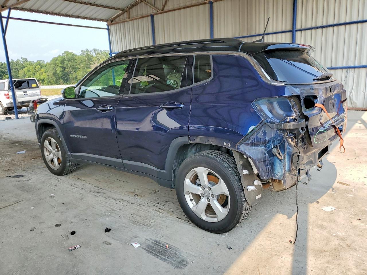 2018 Jeep Compass Latitude - Image 2