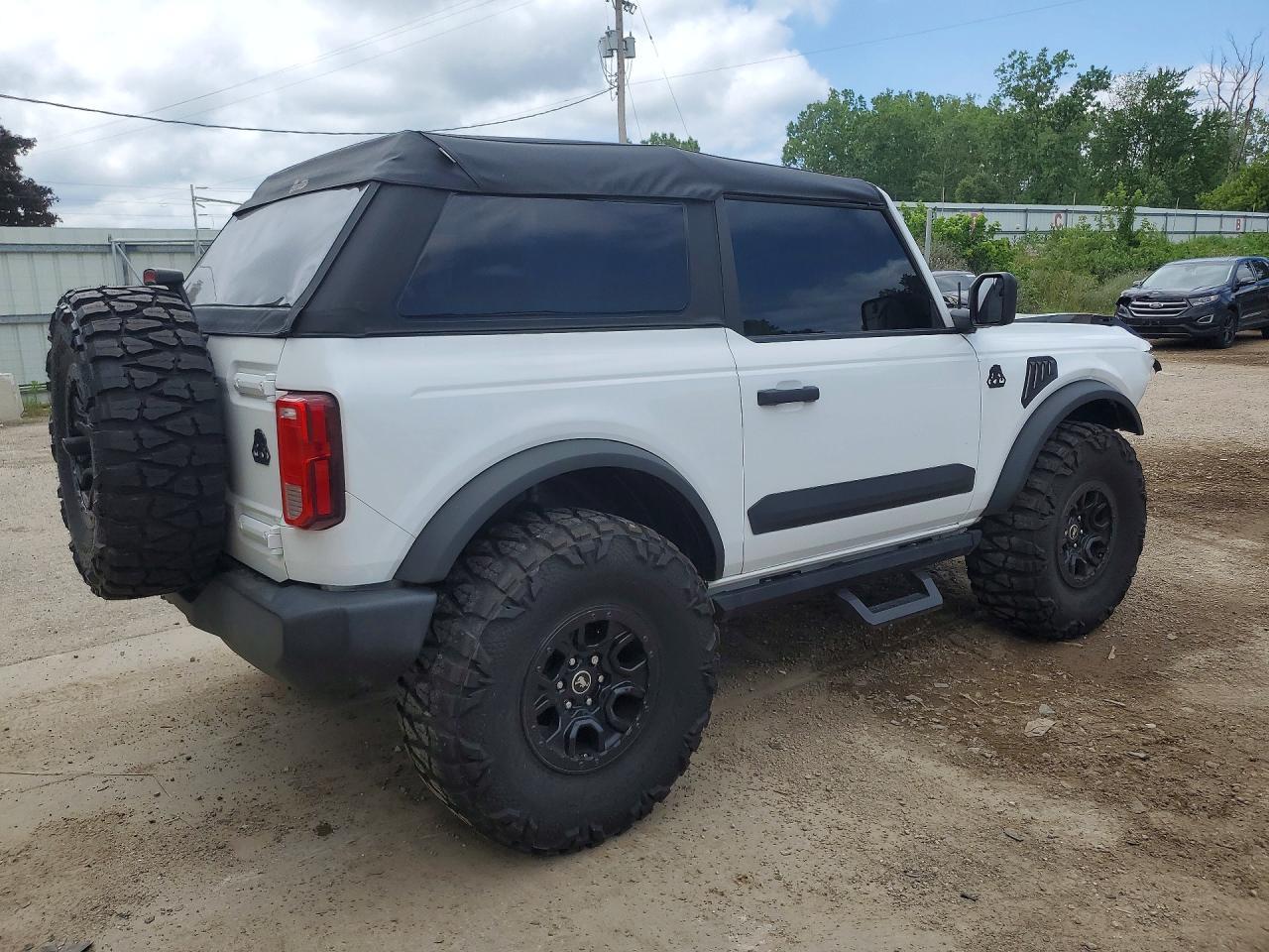 2021 Ford Bronco Base - Image 3