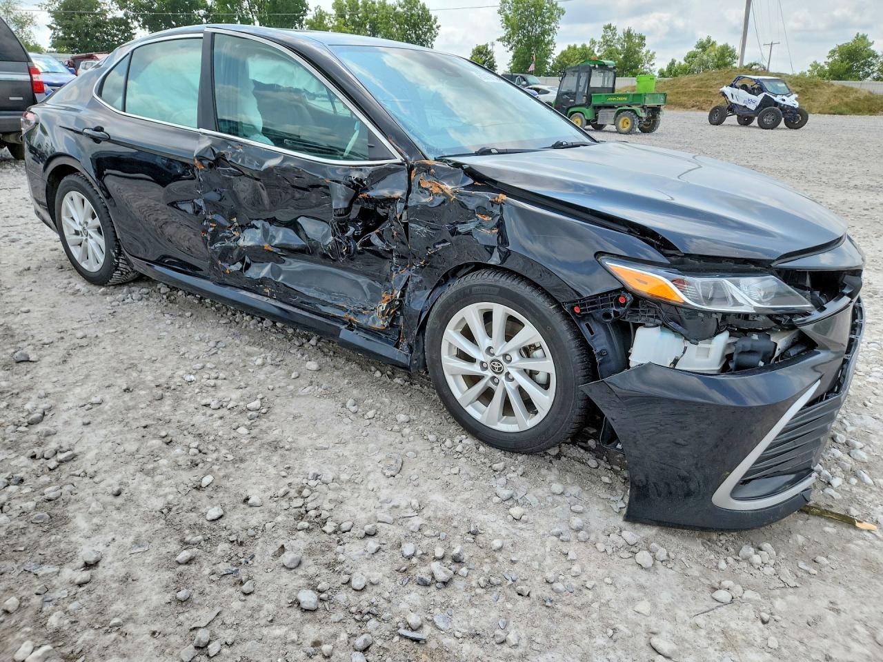 2023 Toyota Camry Le - Image 4