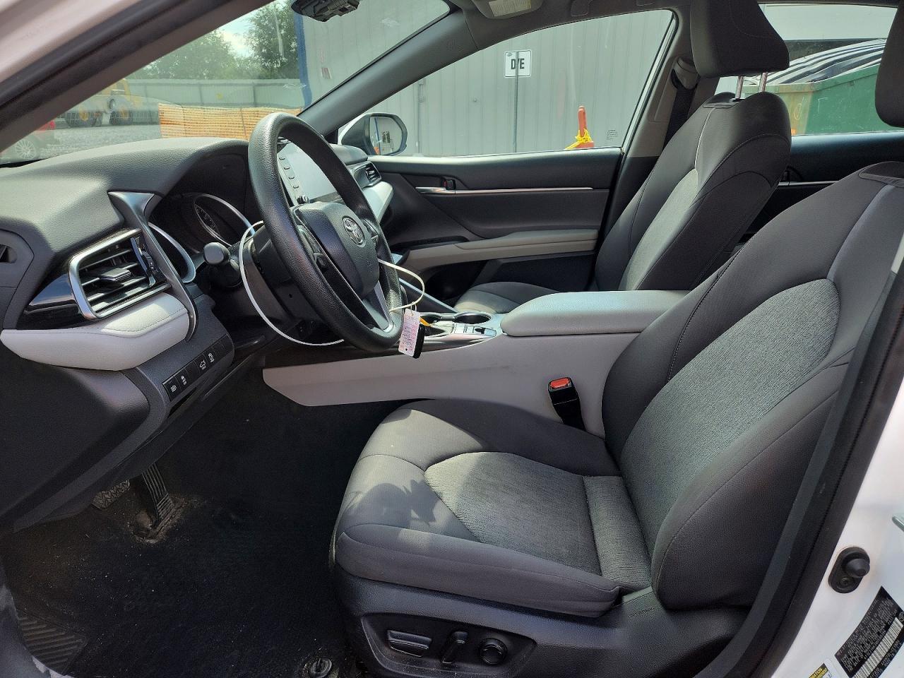 2022 Toyota Camry Le - Фото 7