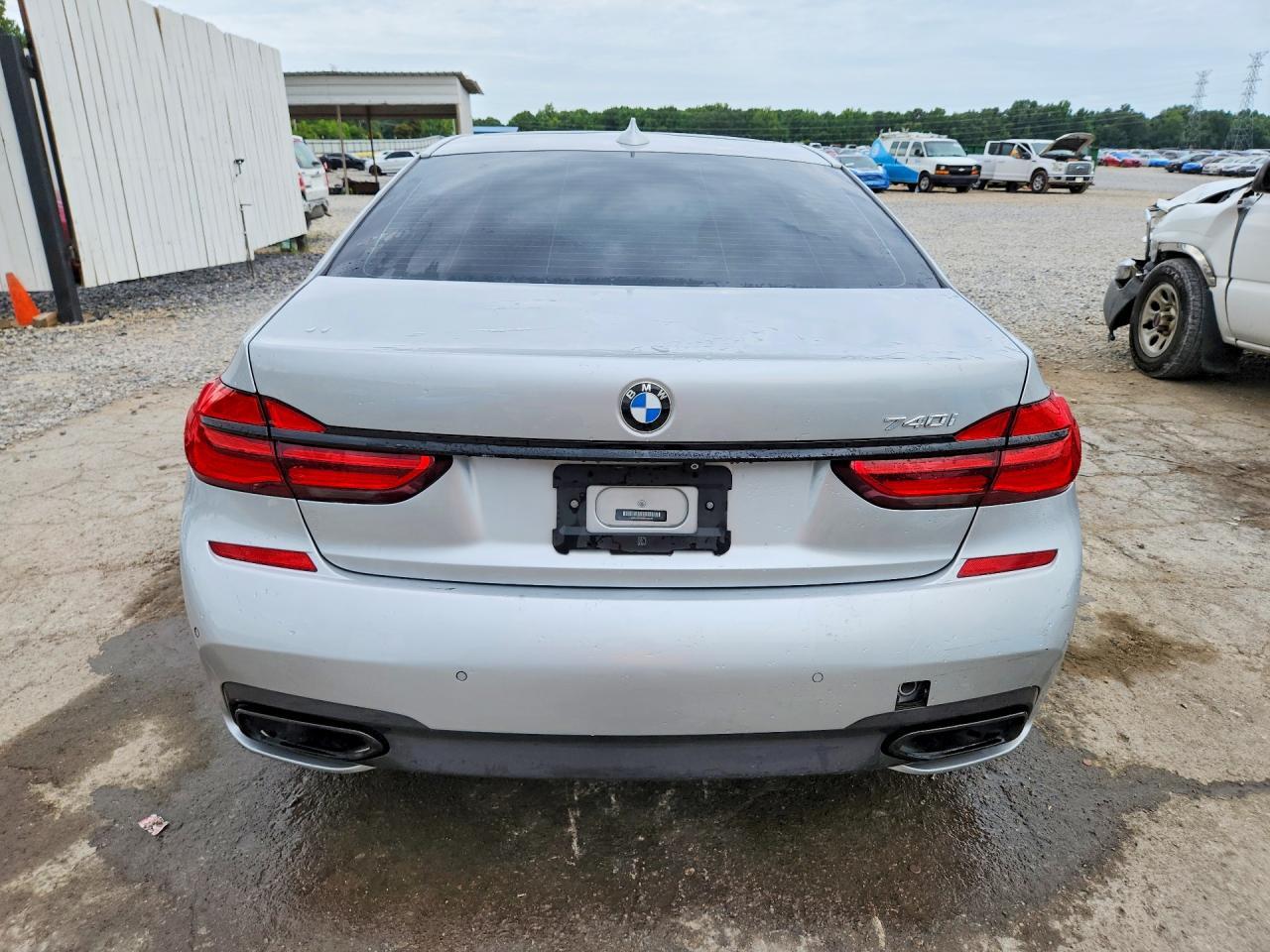 2019 BMW 740 I - Фото 6
