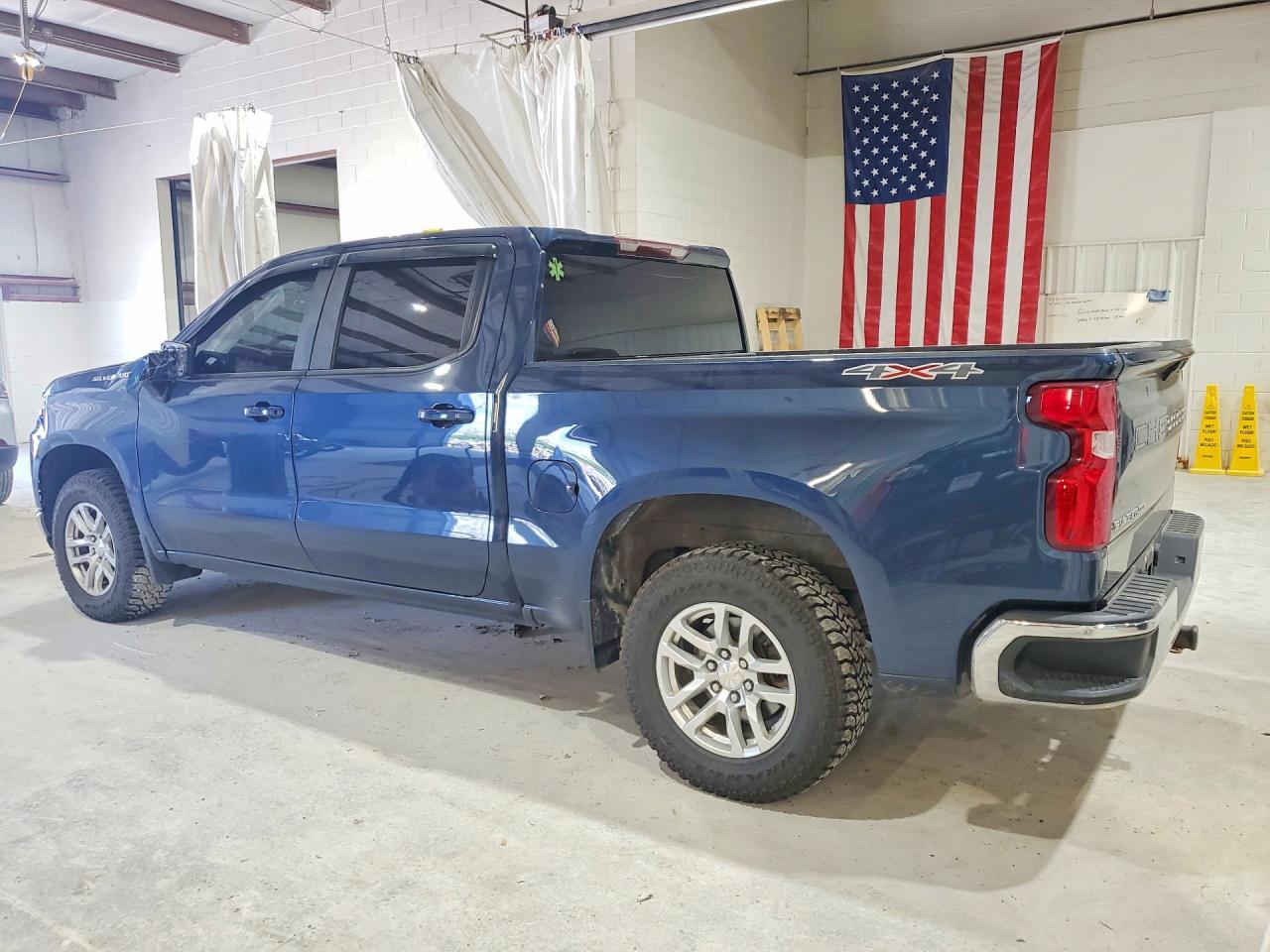 2022 Chevrolet Silverado Ltd K1500 Lt-L - Фото 2