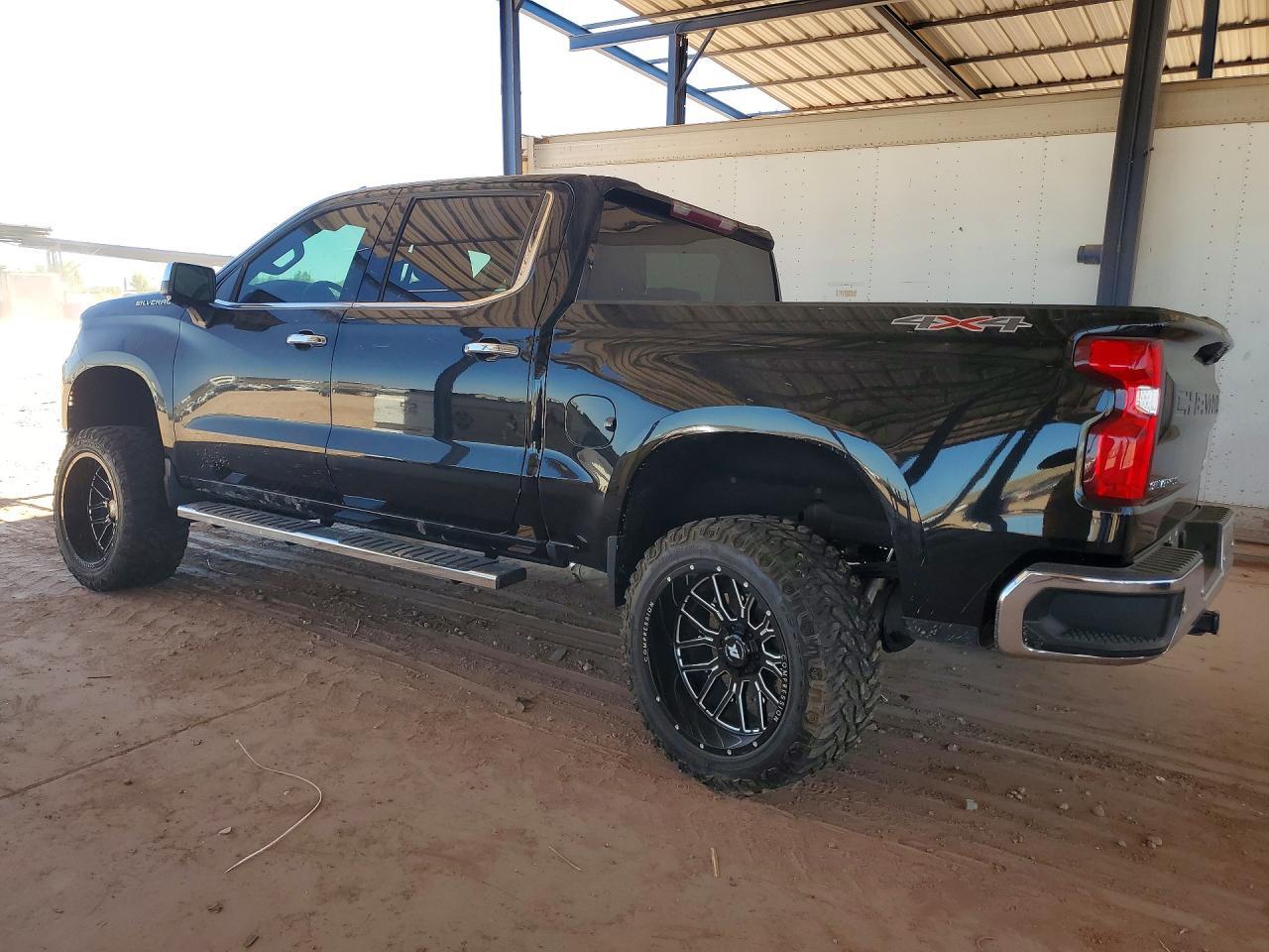 2023 Chevrolet Silverado K1500 Ltz - Фото 2