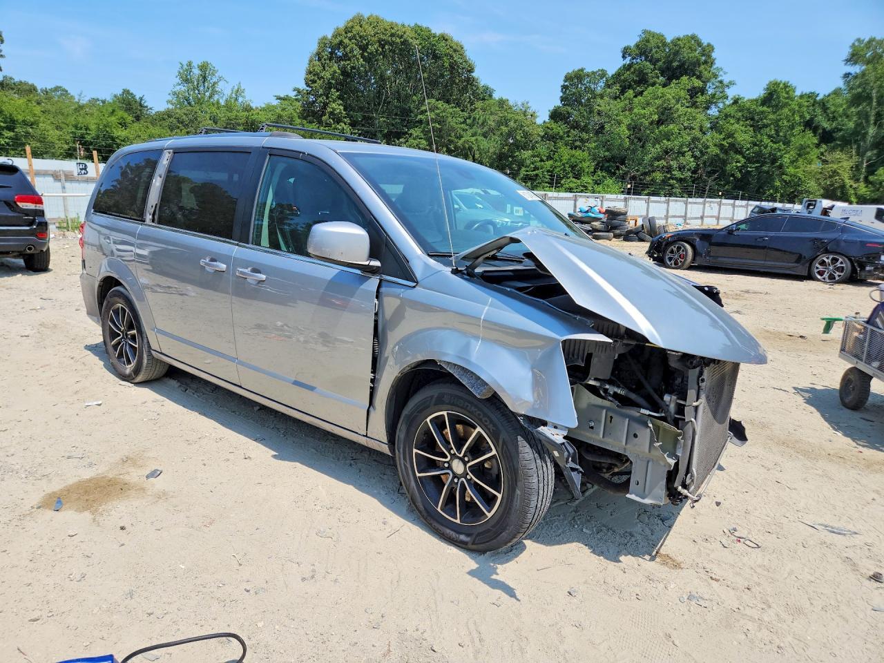 2019 Dodge Grand Caravan Sxt - Image 4