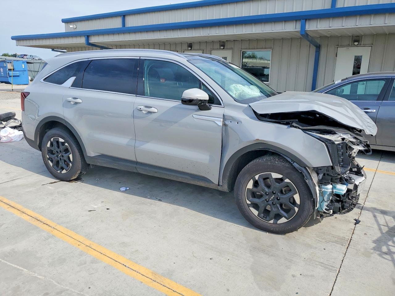 2024 Kia Sorento S - Фото 4