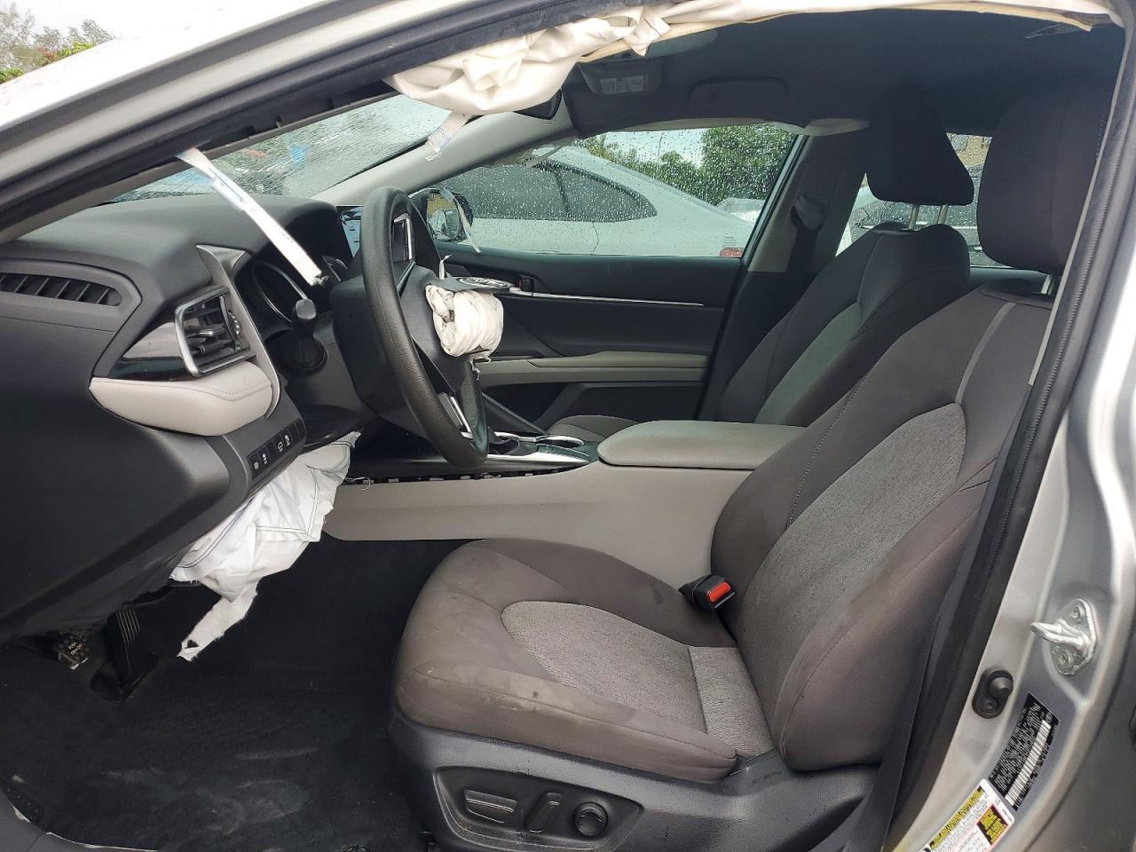 2023 Toyota Camry Le - Image 7