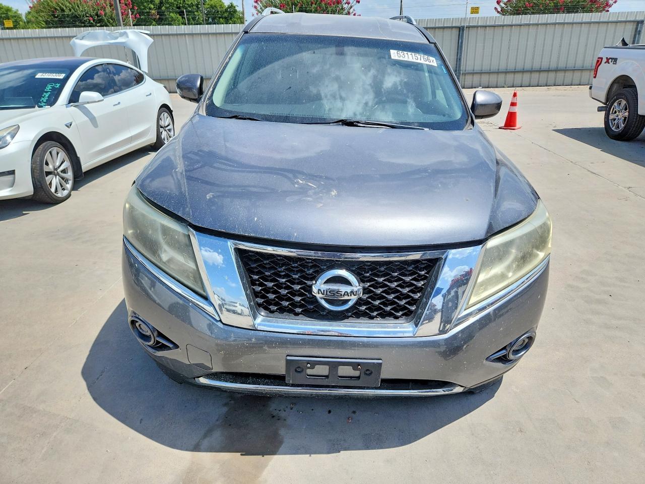 2016 Nissan Pathfinder S - Image 5