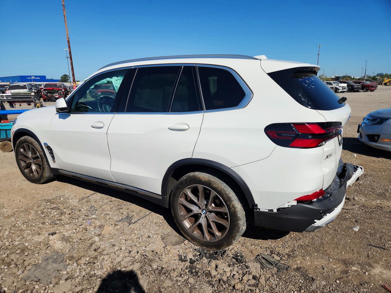 2024 BMW X5 xDrive40I - Image 2