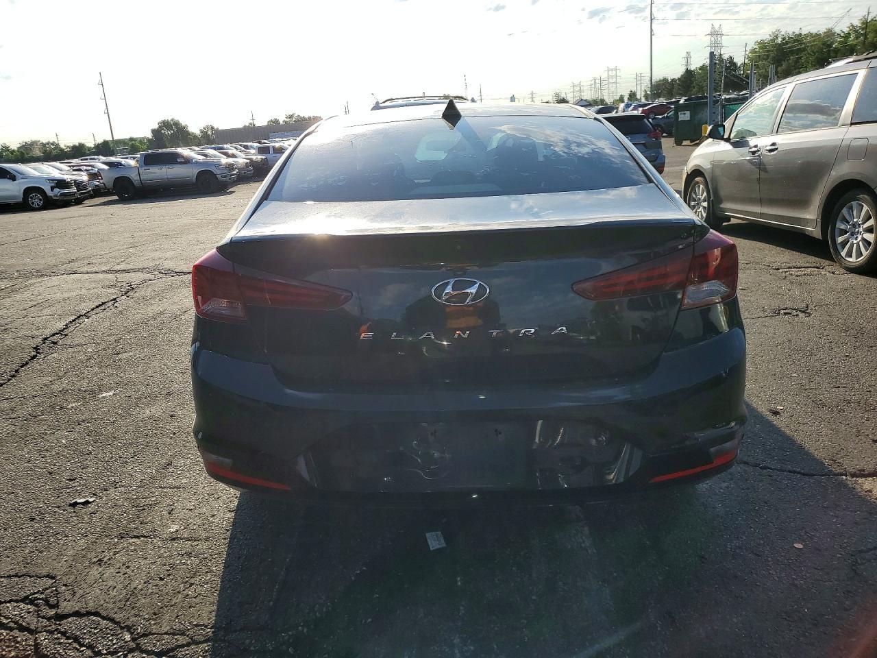 2019 Hyundai Elantra Sel - Image 6