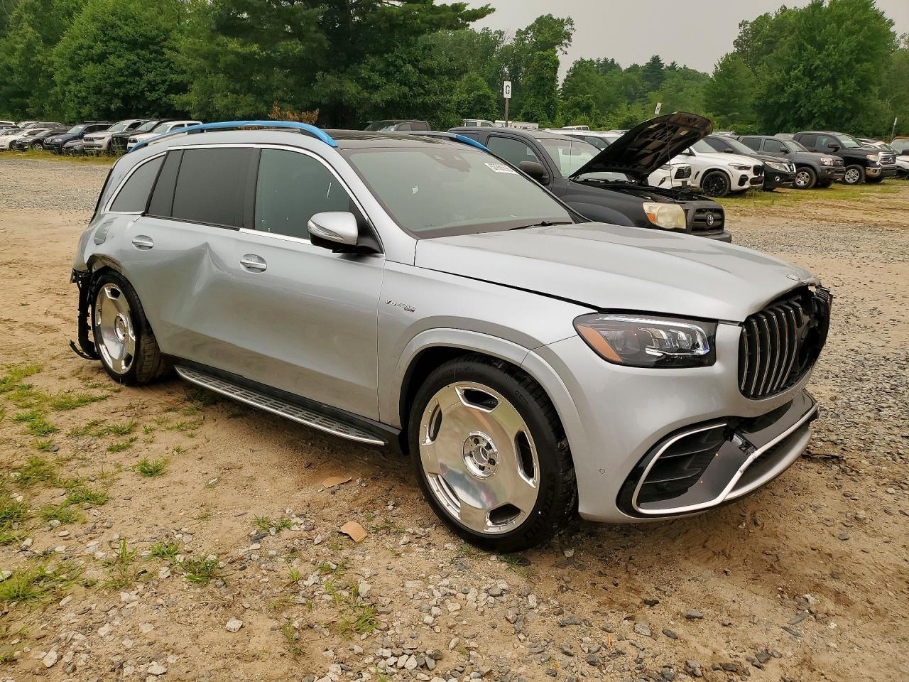2026 Mercedes-Benz Gls 63 Amg 4Matic - Image 4